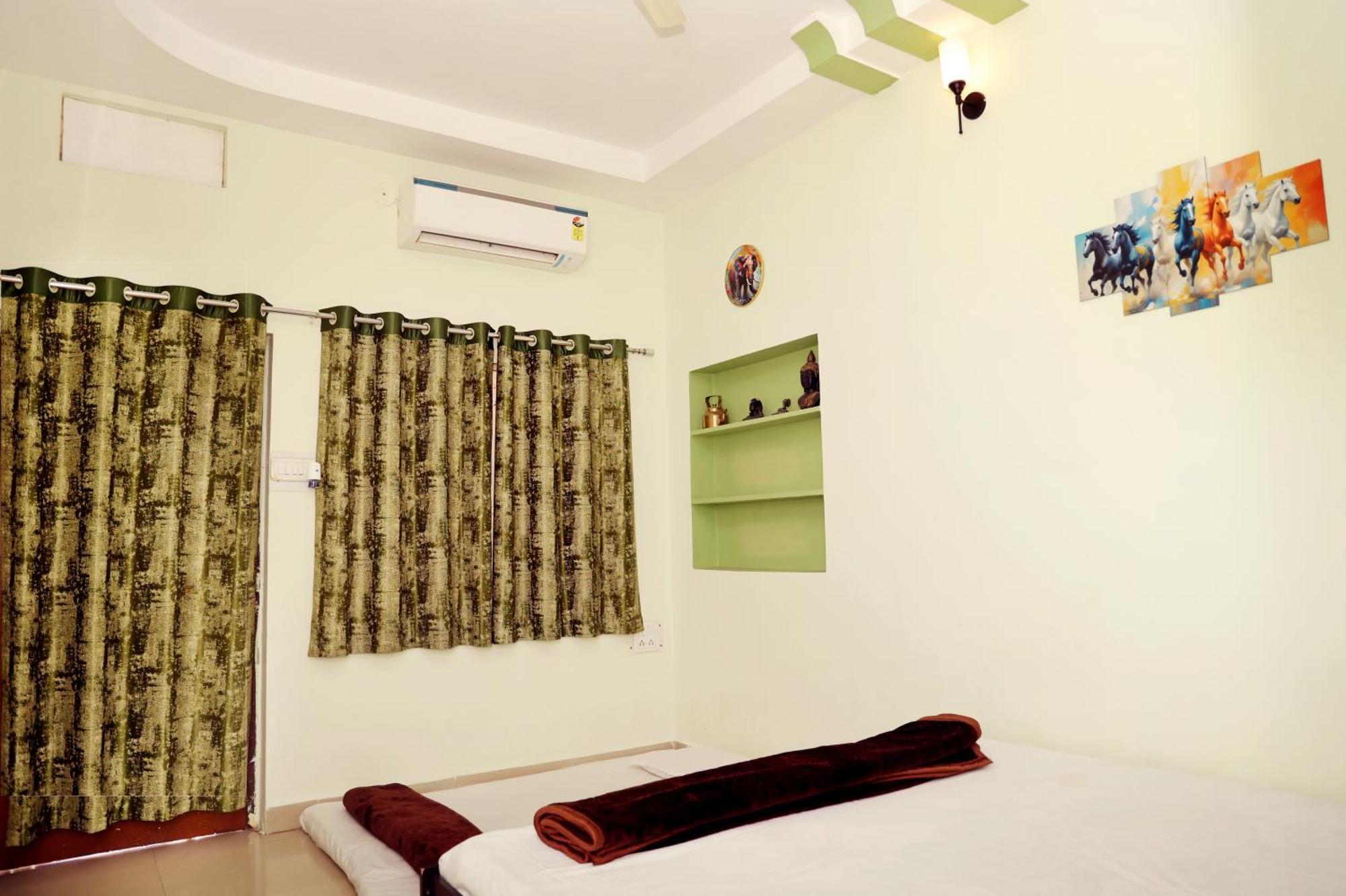 Shree Vinayak Guest House อุจเจน ภายนอก รูปภาพ